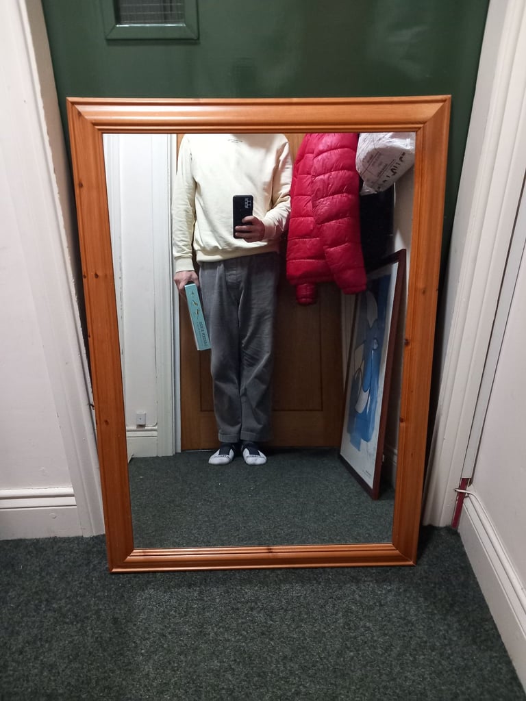 image for Mirror in very good condition wood frame