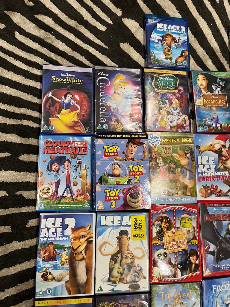 Children’s dvd bundle (30)