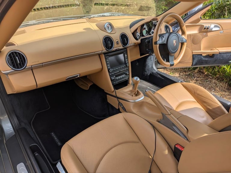 987.2 Porsche CAYMAN S, 2010, Manual, 3.4L