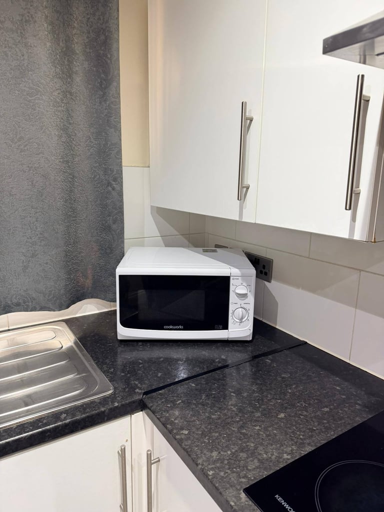 1 Bedroom Accommodation, KINGSBURY, HA3, £1,250, **BILLS INCLUDED**