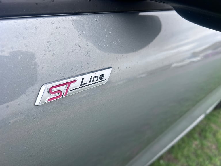 2023 Ford Kuga 2.5 EcoBoost Duratec 14.4kWh ST-Line X SUV 5dr Petrol Plug-in