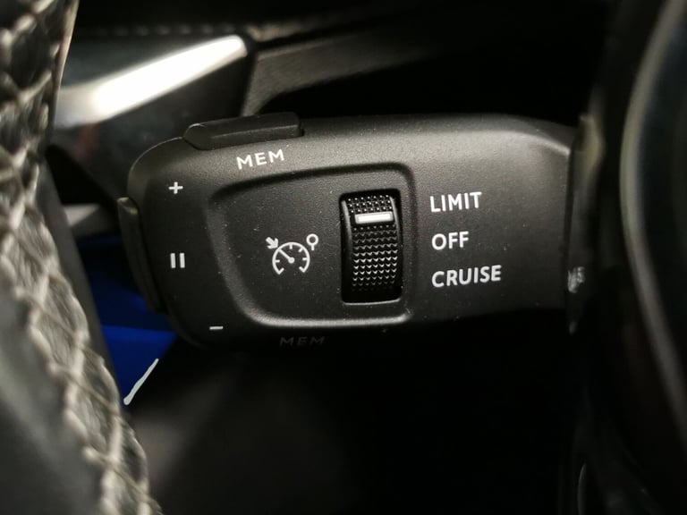 2022 Peugeot 3008 1.6 Hybrid 225 Allure 5dr e-EAT8 HATCHBACK PETROL/ELECTRIC Automatic