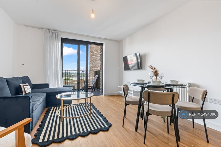 image for 1 bedroom flat in Kingfisher Heights, London, E16 (1 bed) (#2494086)