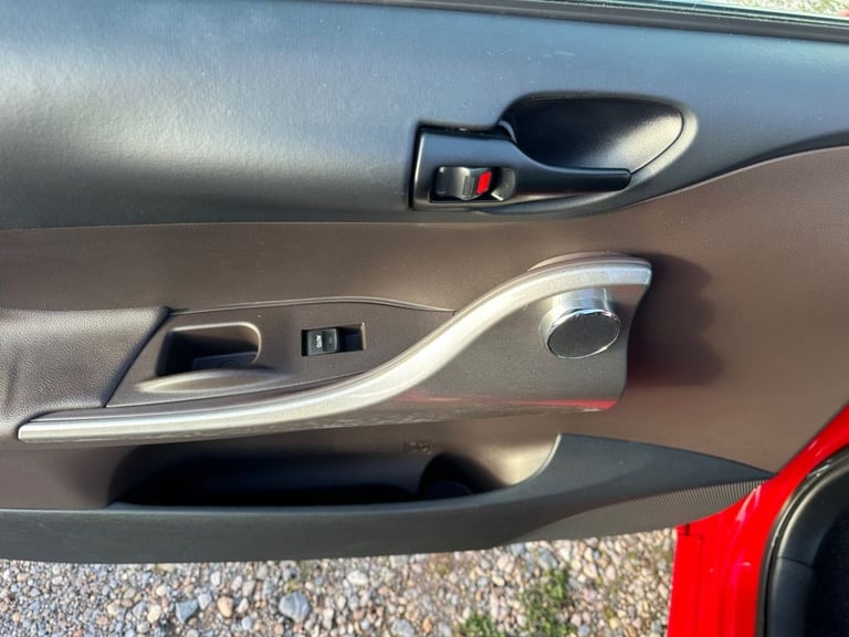 2011 Toyota IQ 1.0 VVT-i 2 3dr HATCHBACK PETROL Manual