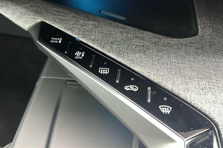  Peugeot E 3008 73kwh Gt Suv 5dr Electric Auto 210 Ps Electric