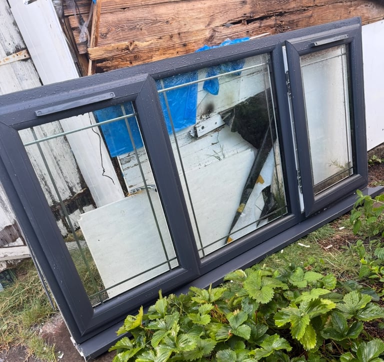 Like new Anthracite Grey Window x2
