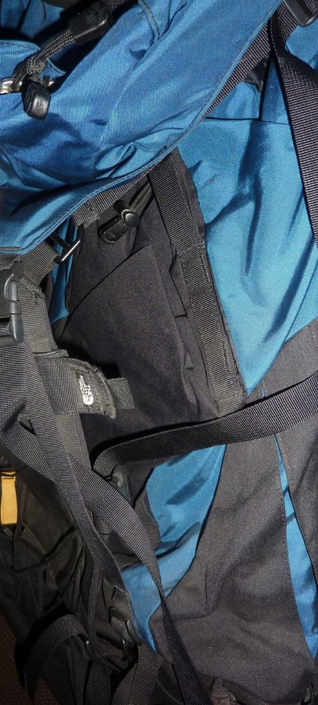 NORTH FACE Hiking Backpack Mule Bag Large Vigor BLACK BLUE Spacious Camping Excellent Back Pack!