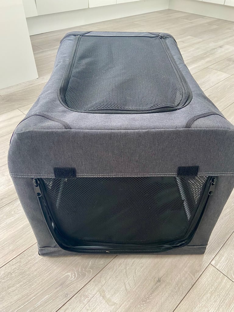 Dog crate 