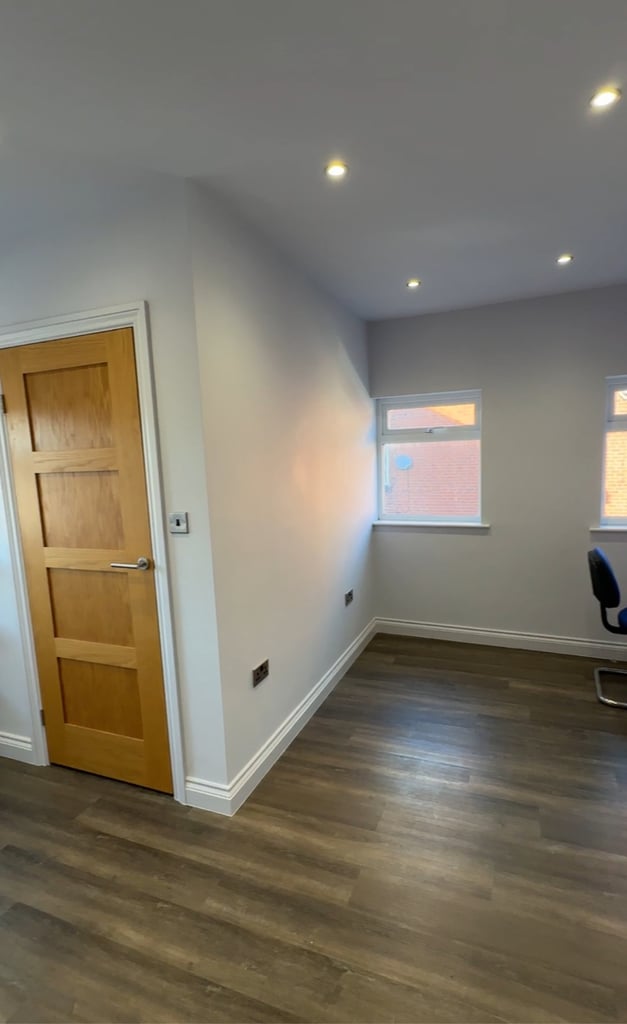 image for Multifunctional space to rent in Leeds