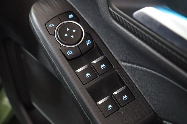 2024 Ford Kuga 2.5 Duratec 14.4kWh ST-Line 5dr CVT (APPLE CAR PLAY) Automatic