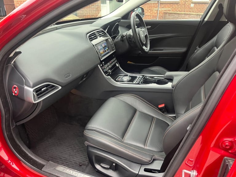 2015 Jaguar XE 2.0 GTDi Prestige Auto Euro 6 (s/s) 4dr SALOON Petrol Automatic
