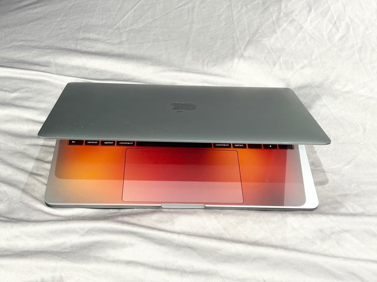 image for ONLY USED FEW TIMES, CYCLE 164, MACBOOK PRO 2017 13 INCH LAPTOP,I7, 512GB SSD,16GB RAM, 