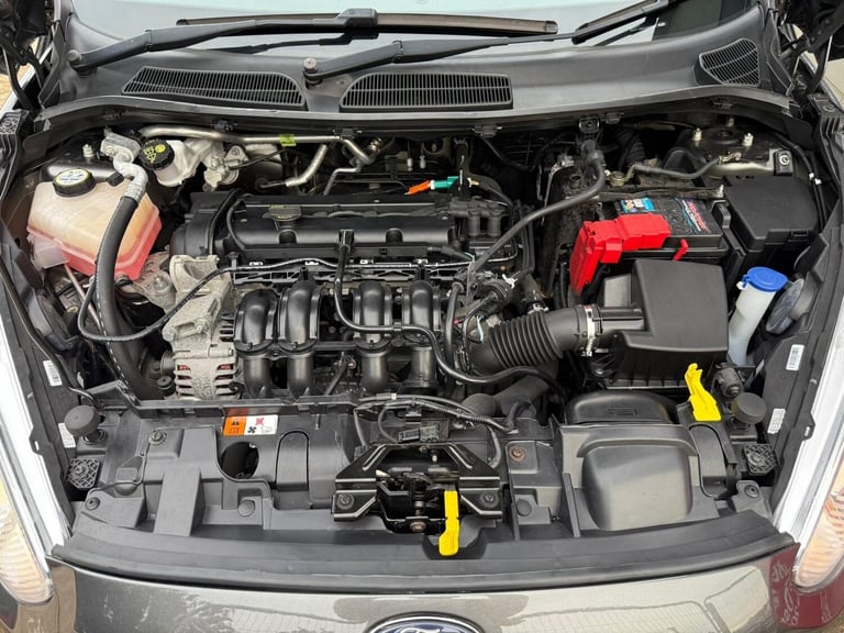2015 Ford Fiesta 1.25 Zetec Euro 6 5dr HATCHBACK Petrol Manual
