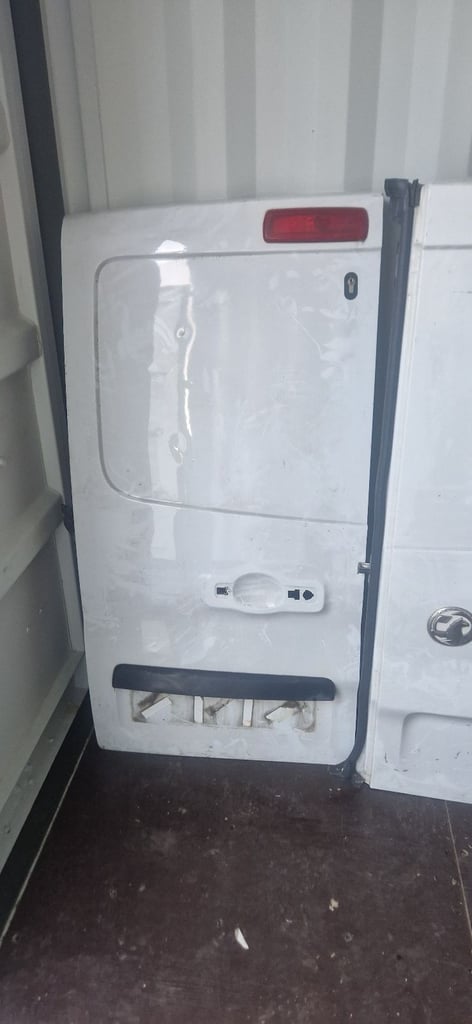 Vauxhall vivaro doors 