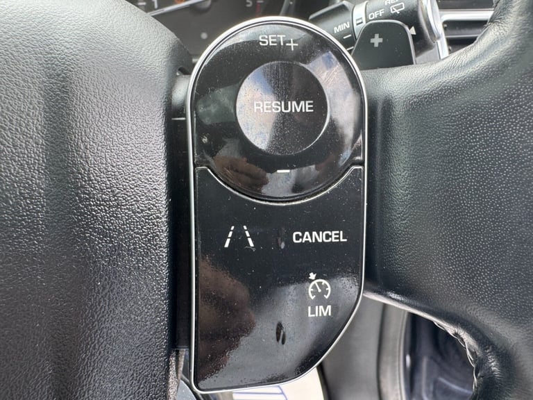 LAND ROVER DISCOVERY 3.0 SD V6 Anniversary Edition SUV 5dr Diesel Auto 4WD Euro 