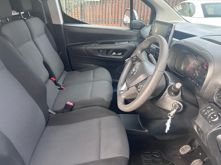 2021 Vauxhall Combo 2300 1.5 Turbo D 100ps H1 Sportive Van PANEL VAN Diesel Manual