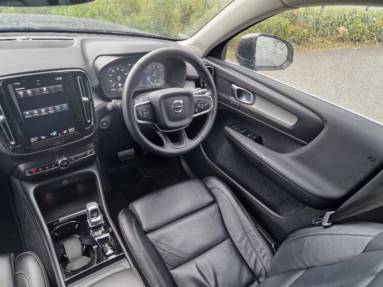 2022 Volvo XC40 2.0 B4 MHEV Inscription Pro SUV 5dr Petrol Hybrid DCT Auto AWD Euro 6 (s/s) ESTAT...