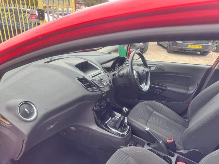 2014 Ford Fiesta 1.25 Zetec Euro 5 5dr HATCHBACK Petrol Manual