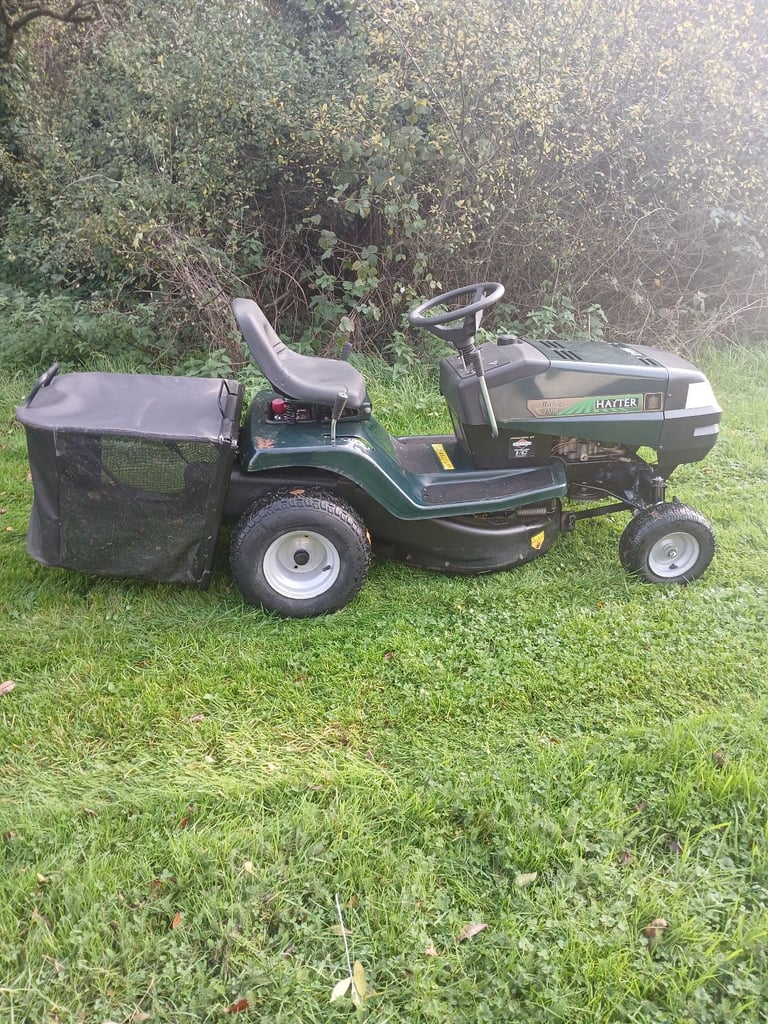 HAYTER HERITAGE 13 / 30 RIDE NO MOWER £685. ( 13 HP AND 30 INCH CUT )
