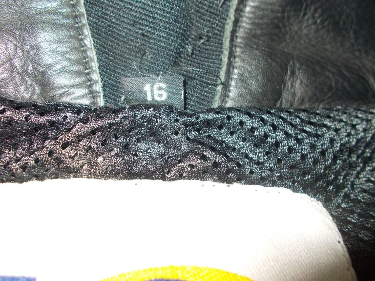 J&S Black Leather Motorcycle Trousers with Belt Size 16 Armoured