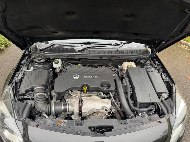 2016 (Sept) Vauxhall Insignia 2.0 Cdti Techline s/s - lightly damaged repairable