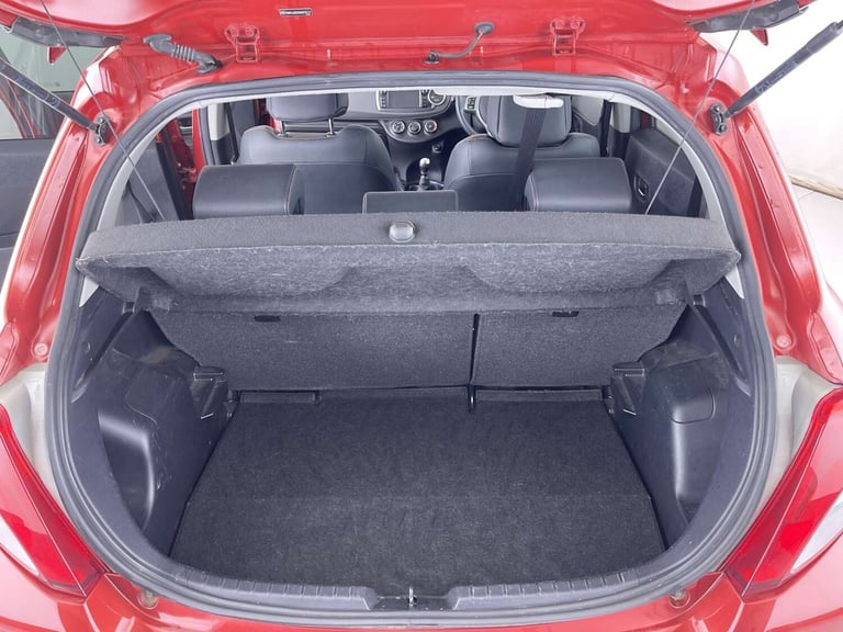 2012 Toyota Yaris 1.3 Yaris SR VVT-i 5dr Hatchback Petrol Manual