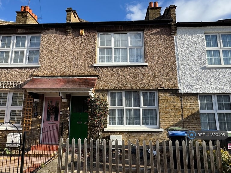 3 bedroom house in Mafeking Road, Enfield, EN1 (3 bed) (#1820495)