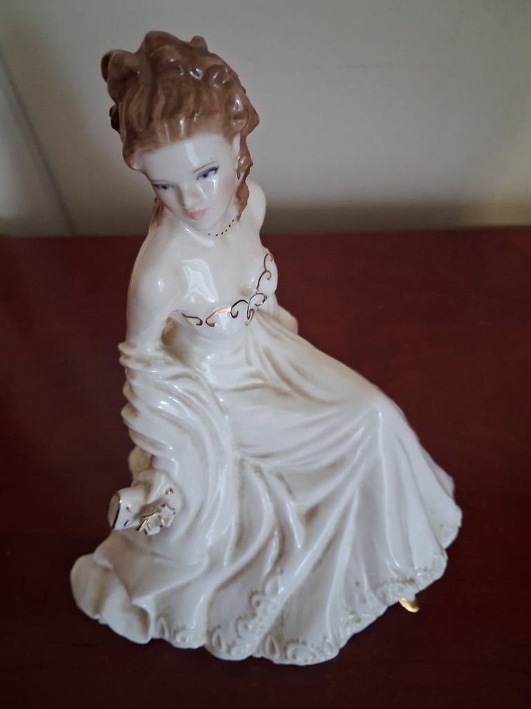 Royal Worcester figuerine