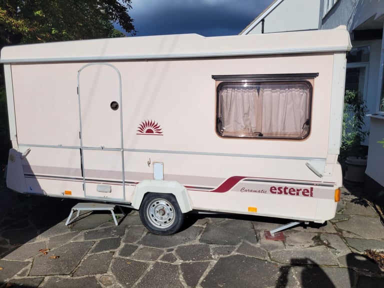 Esterel Caramatic folding caravan 