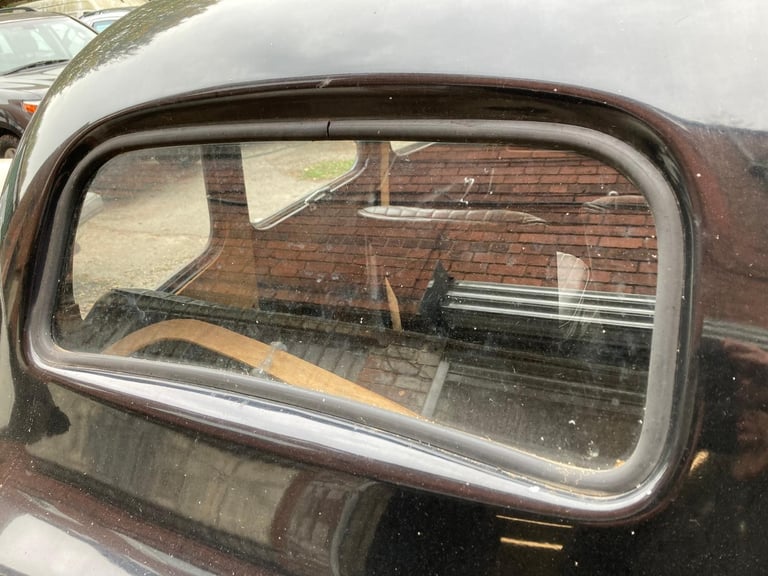 1946 Austin 8 4 DOOR SALOON (UNRESTORED ROCK SOLID ROT FREE SPECIMEN) ART-DECO !