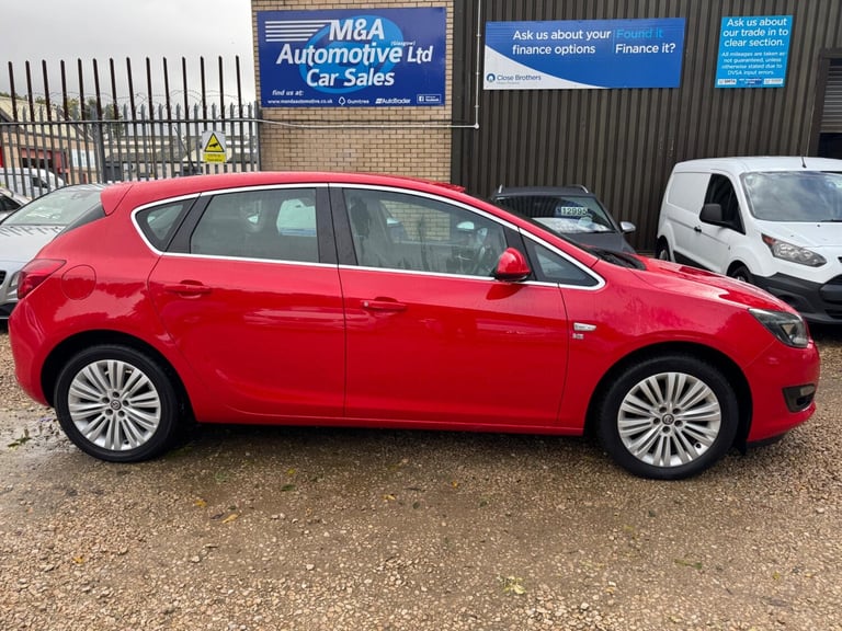 2014 Vauxhall Astra 1.6 16v Excite Euro 5 5dr HATCHBACK Petrol Manual