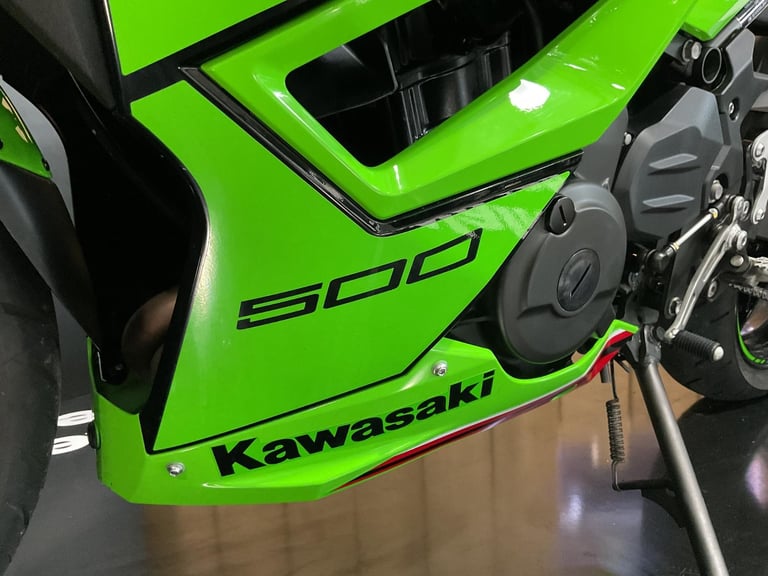 Kawasaki Ninja 500 SE KRT with just 2300 Miles and One Owner! FREE UK DELIVERY!