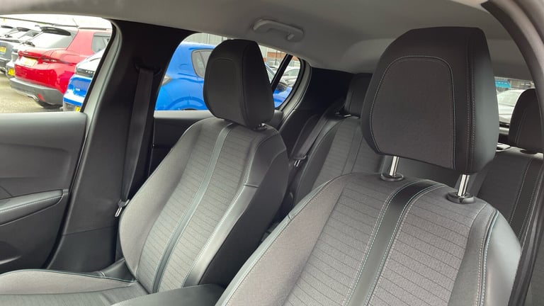 2022 Peugeot 208 1.2 PureTech Allure Premium Hatchback 5dr Petrol EAT Euro 6 (s/s) (100 ps) Hatch...