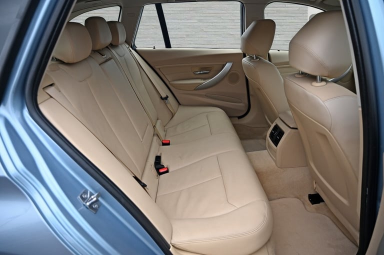 BMW 330d SE 3.0 DIESEL AUTO 5DR TOURING/ESTATE 2014 [14] BLUE