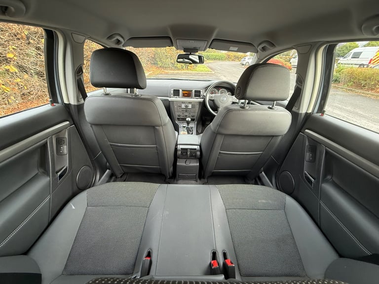 Vauxhall, VECTRA, Hatchback, 2009, Manual, 1796 (cc), 5 doors