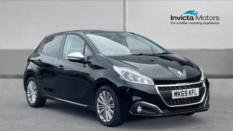 image for 2019 Peugeot 208 1.2 PureTech 82 Signature 5dr (Start Stop) Petrol