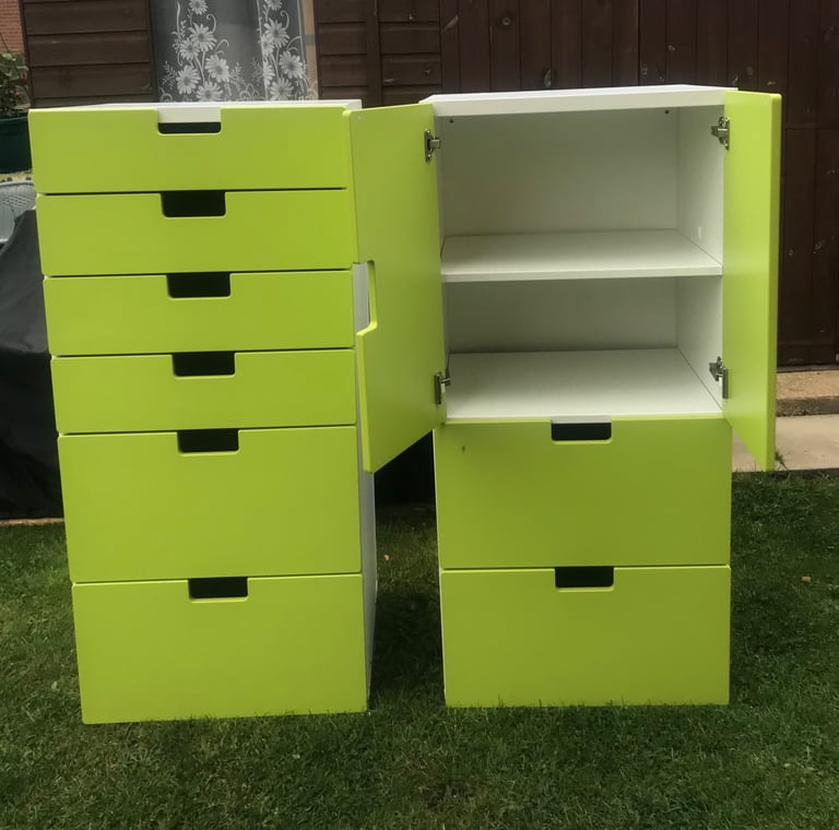 Kids wardrobe and drawers 