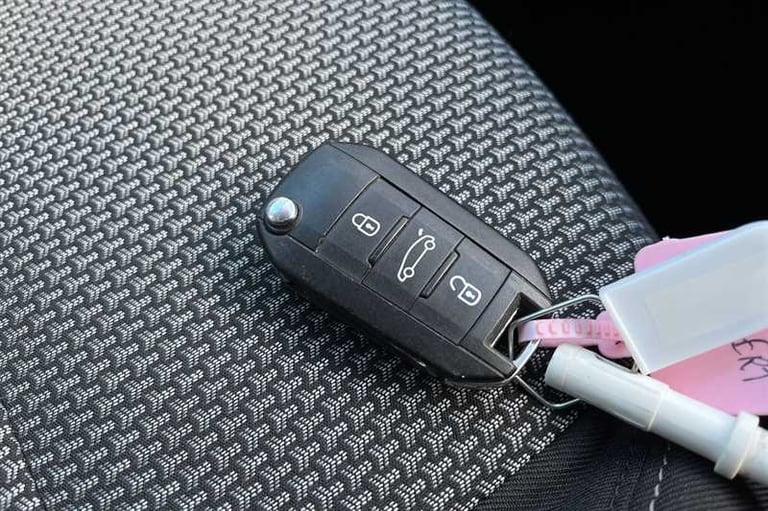 2019 Vauxhall Grandland X 1.2 Turbo SE 5dr HATCHBACK PETROL Manual