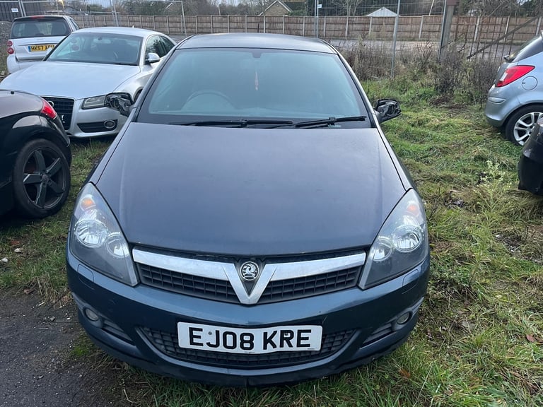 Vauxhall Astra H coupe 1.8 petrol 2008 grey BREAKING FOR PARTS 