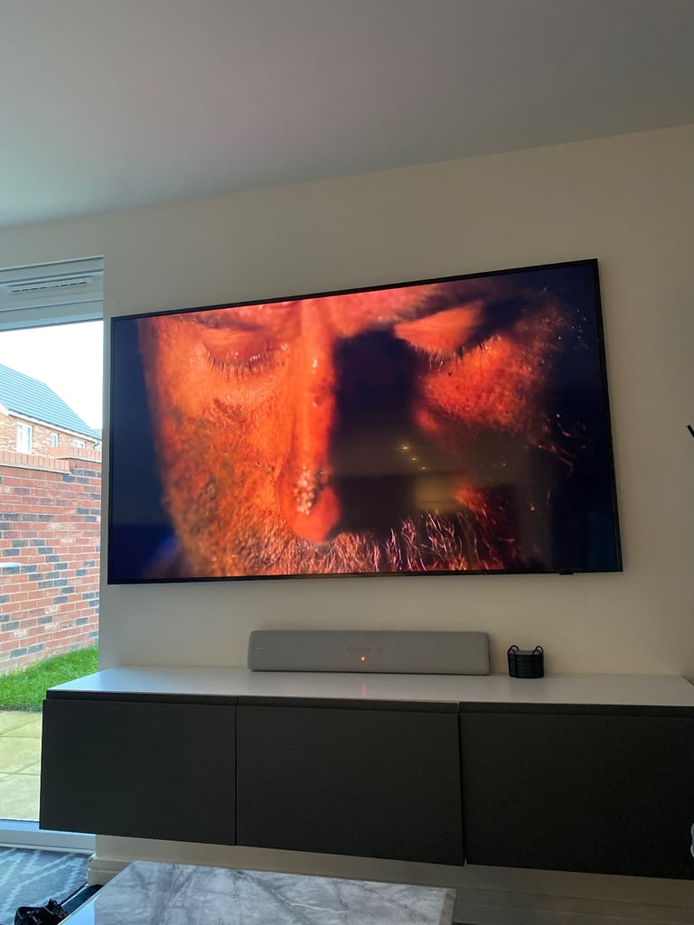 Samsung The Frame 75” 4k UHD Smart TV With Soundbar And One Connect Box