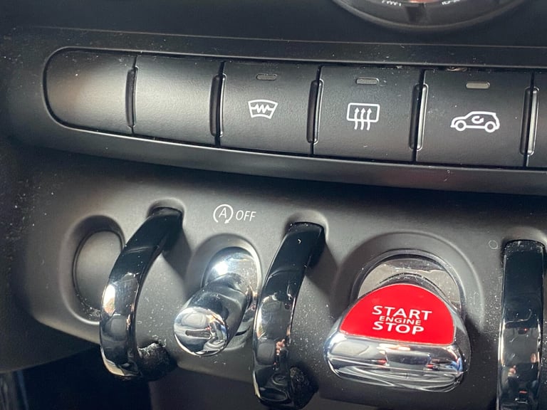 2021 MINI Hatch 1.5 Cooper Classic Auto 3dr - Apple CarPlay &amp; Sat Nav &amp; Cruise Control HA...