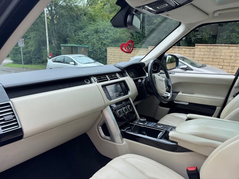 2015 Land Rover Range Rover 3.0 TDV6 Vogue 4dr Auto ESTATE Diesel Automatic
