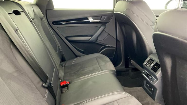 2024 Audi Q5 Black Edition 40 TDI quattro 204 PS S tronic Automatic SUV Diesel Automatic