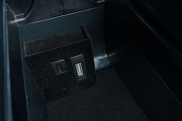 2015 Mercedes-Benz E Class 2.1 E220 AMG Line Bluetec Auto 4dr Saloon Diesel Automatic