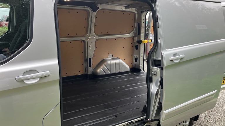2023 Ford Transit Custom 2.0 EcoBlue 130ps Low Roof Limited Van PANEL VAN DIESEL Manual