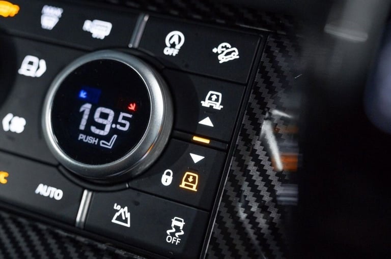 2023 Land Rover Defender 3.0 D300 MHEV X-Dynamic HSE SUV 5dr Diesel Auto 4WD Euro 6 (s/s) (300 ps...