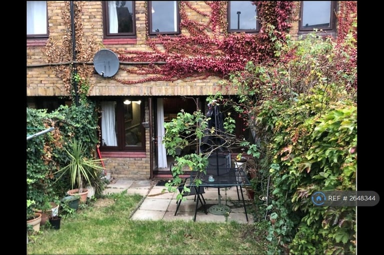 image for 3 bedroom flat in Maysoule Road, London, SW11 (3 bed) (#2648344)