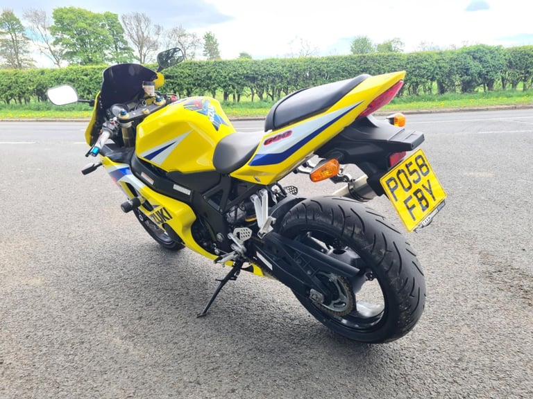 SUZUKI GSXR 600 K7