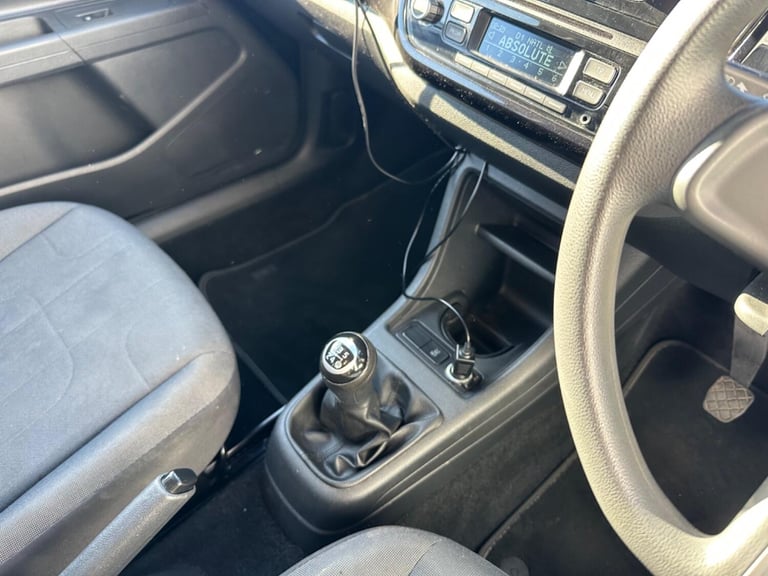 VOLKSWAGEN UP 1.0 Move up! 2015