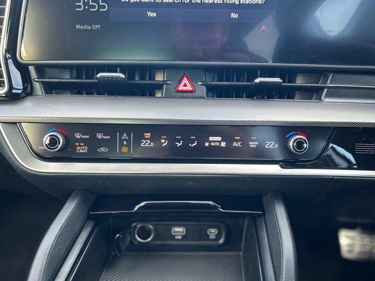 2025 Kia Sportage 1.6 T-GDi 13.8kWh GT-Line SUV 5dr Petrol Plug-in Hybrid Auto AWD Euro 6 (s/ EST...